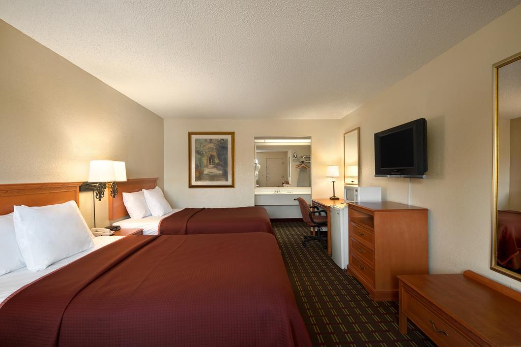 Rodeway Inn Port Richey North Exteriör bild
