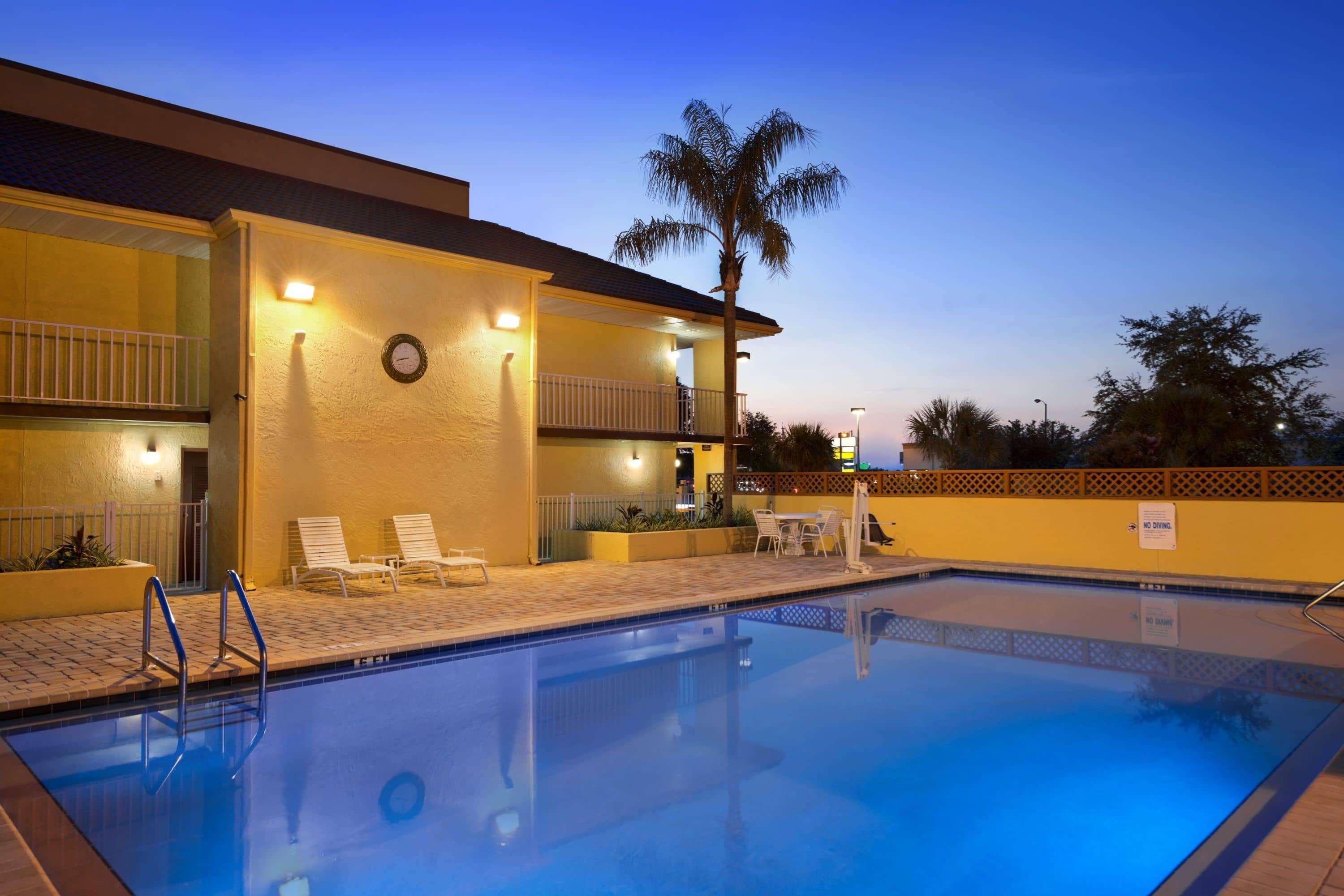Rodeway Inn Port Richey North Exteriör bild
